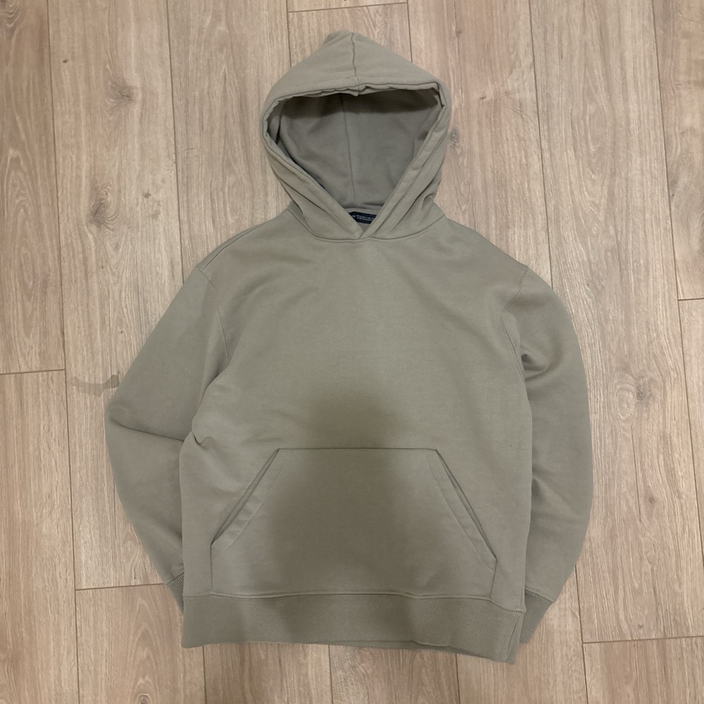 Green Pullover Sweatshirt with Hood